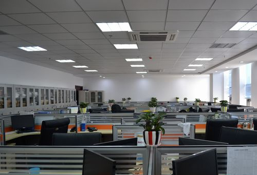 10mm聚乙烯耐磨板廠家有哪些作用:耐磨板
